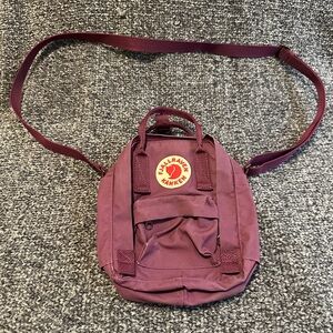 Barely used, Fjallraven Kanken Sling